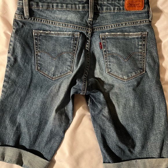 LEVI’S classic 365 Bermuda shorts - size 2/26 - Picture 2 of 8